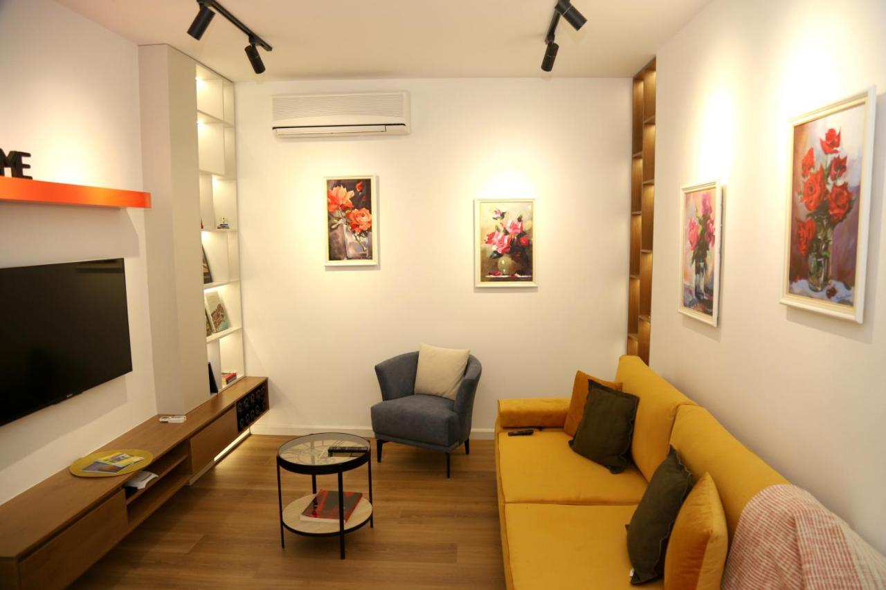 Mjolly Apartment Tirana Esterno foto
