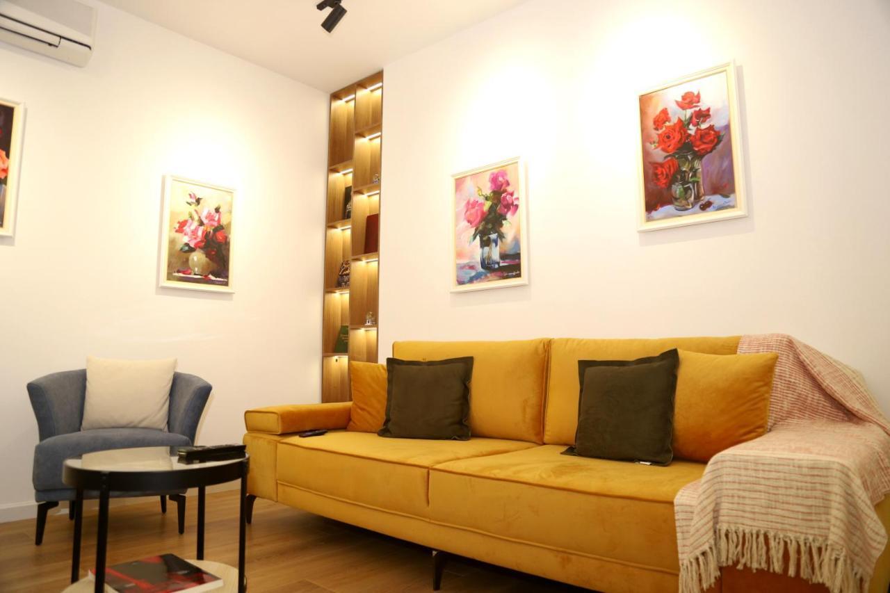 Mjolly Apartment Tirana Esterno foto